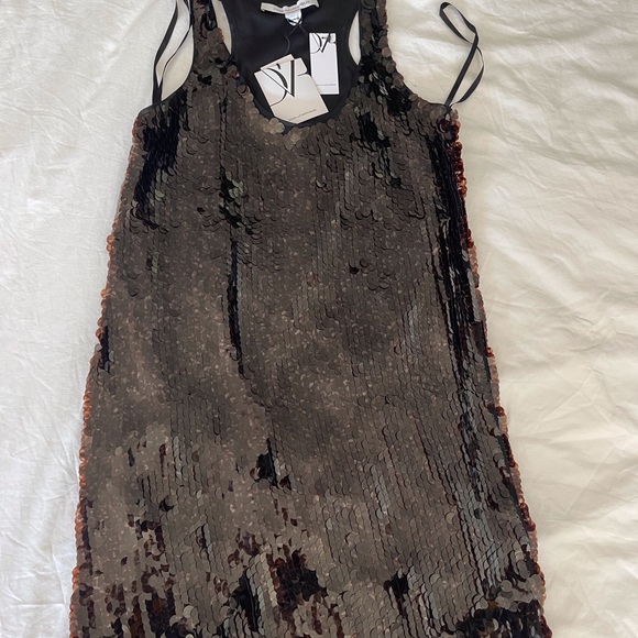 Diane von Furstenberg dress size 4 brand new with tags - Picture 8 of 8